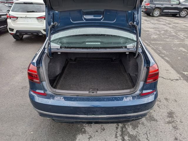 2019 Volkswagen Passat 2.0T SE R-Line