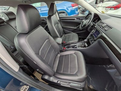 2019 Volkswagen Passat 2.0T SE R-Line