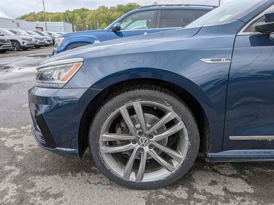 2019 Volkswagen Passat 2.0T SE R-Line