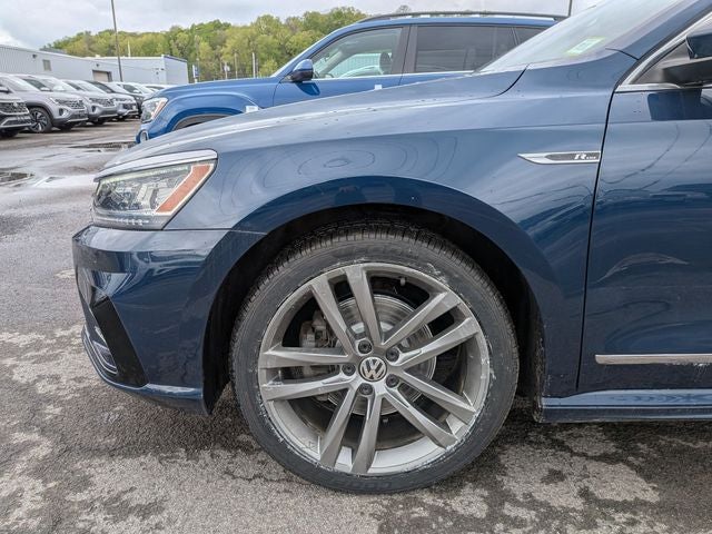 2019 Volkswagen Passat 2.0T SE R-Line