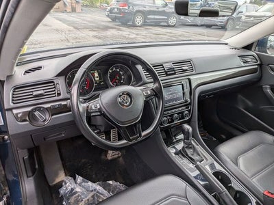 2019 Volkswagen Passat 2.0T SE R-Line