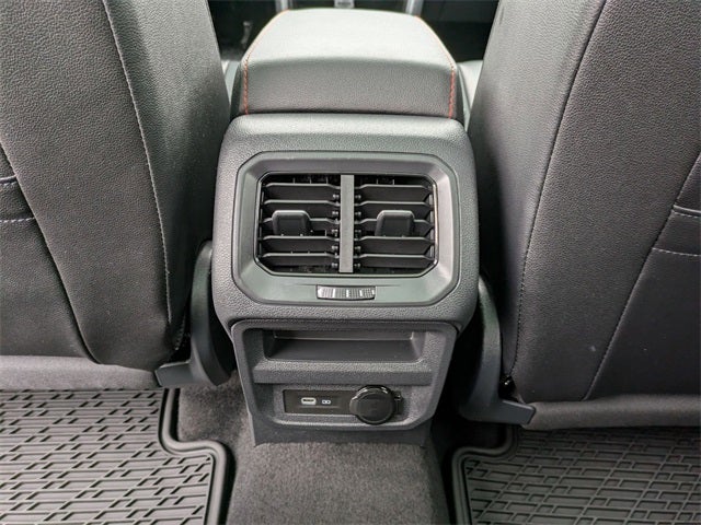 2024 Volkswagen Tiguan 2.0T Wolfsburg Edition