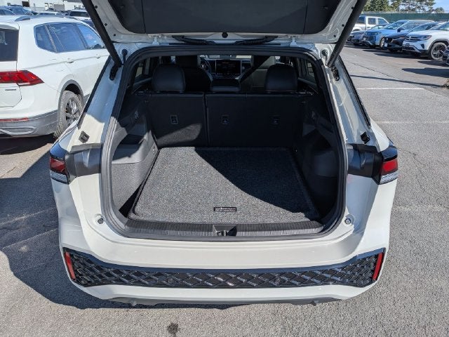 2025 Volkswagen Tiguan 2.0T SE R-Line Black
