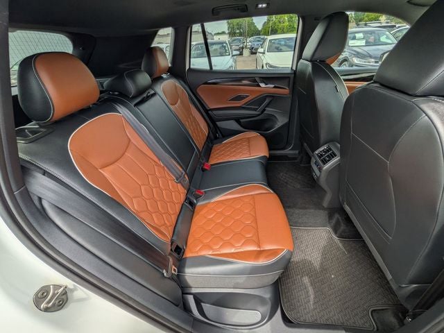 2025 Volkswagen Tiguan 2.0T SEL R-Line