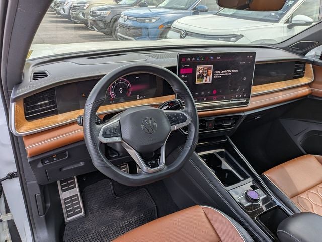 2025 Volkswagen Tiguan 2.0T SEL R-Line