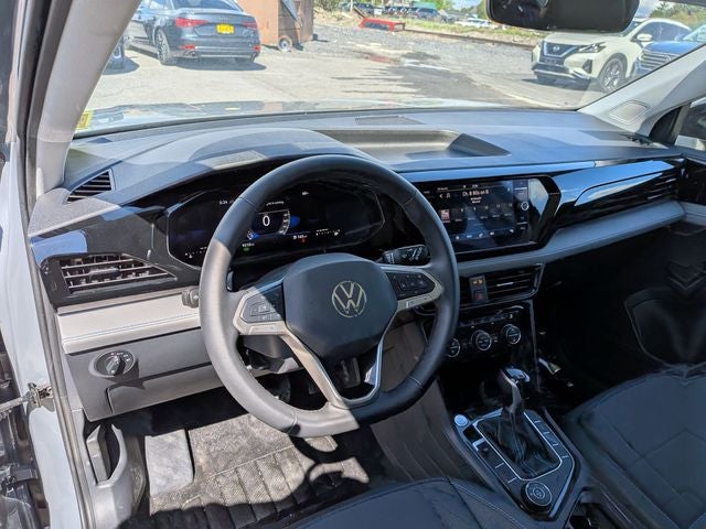 2024 Volkswagen Taos 1.5T SE Black