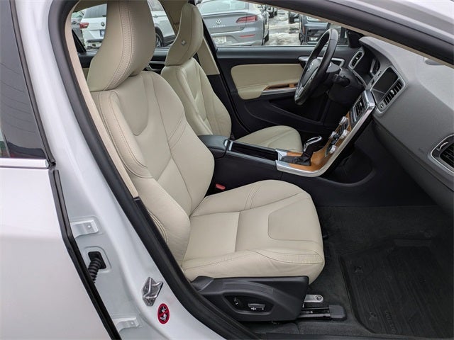 2018 Volvo S60 Inscription T5 Platinum