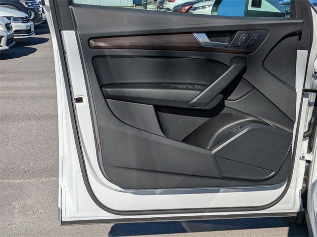 2024 Audi Q5 40 Premium quattro