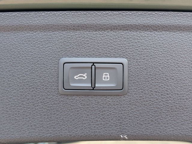 2023 Audi Q5 40 Premium Plus quattro