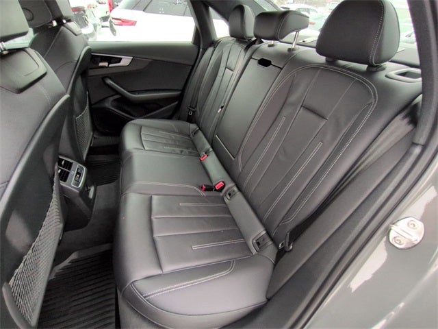 2023 Audi A4 45 S line Premium quattro