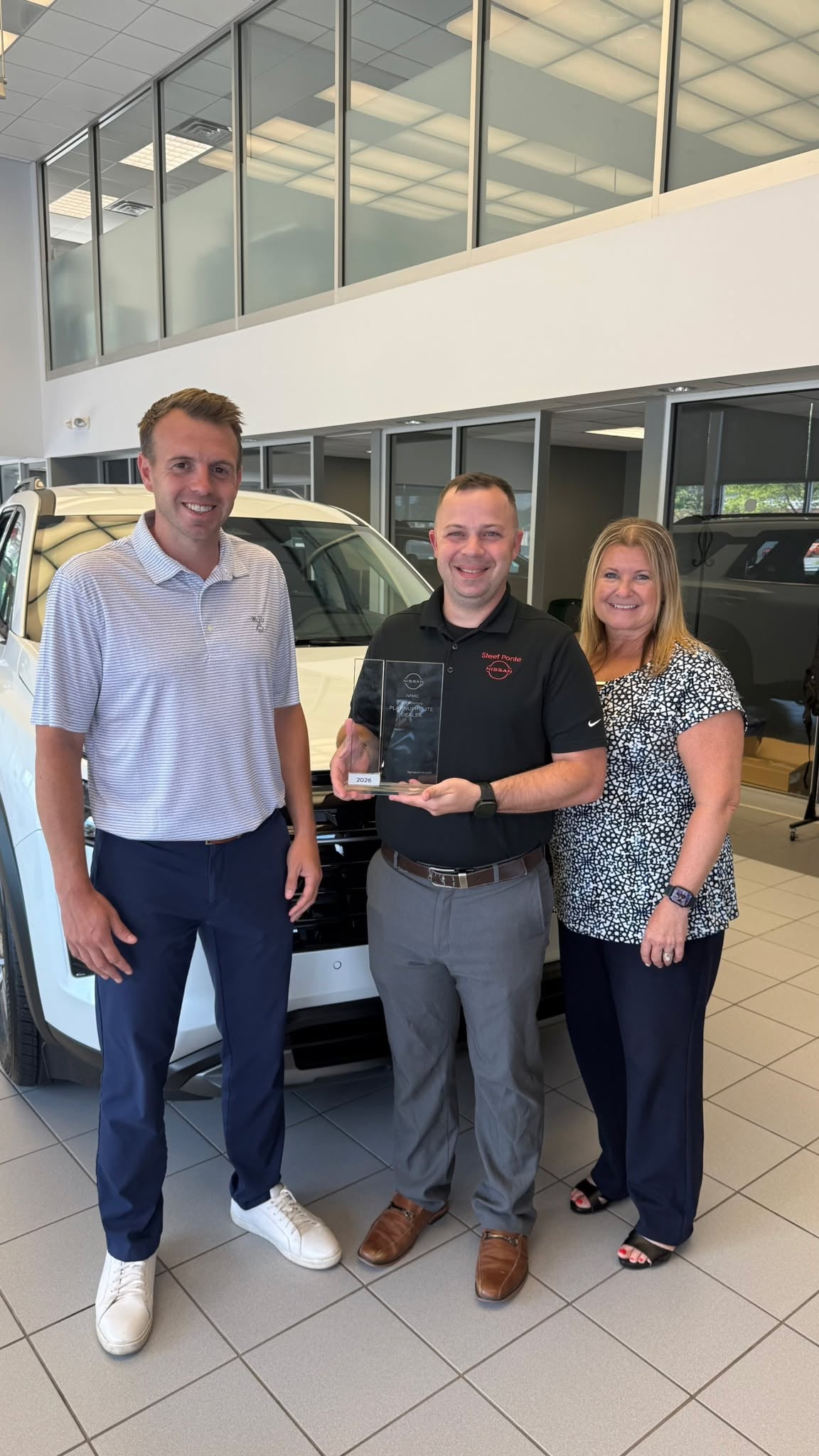 Steet Ponte Nissan Receiving Platinum Elite Dealer